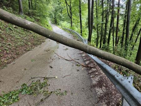 Vremenske razmere v občini Kamnik do 11. ure  (3)